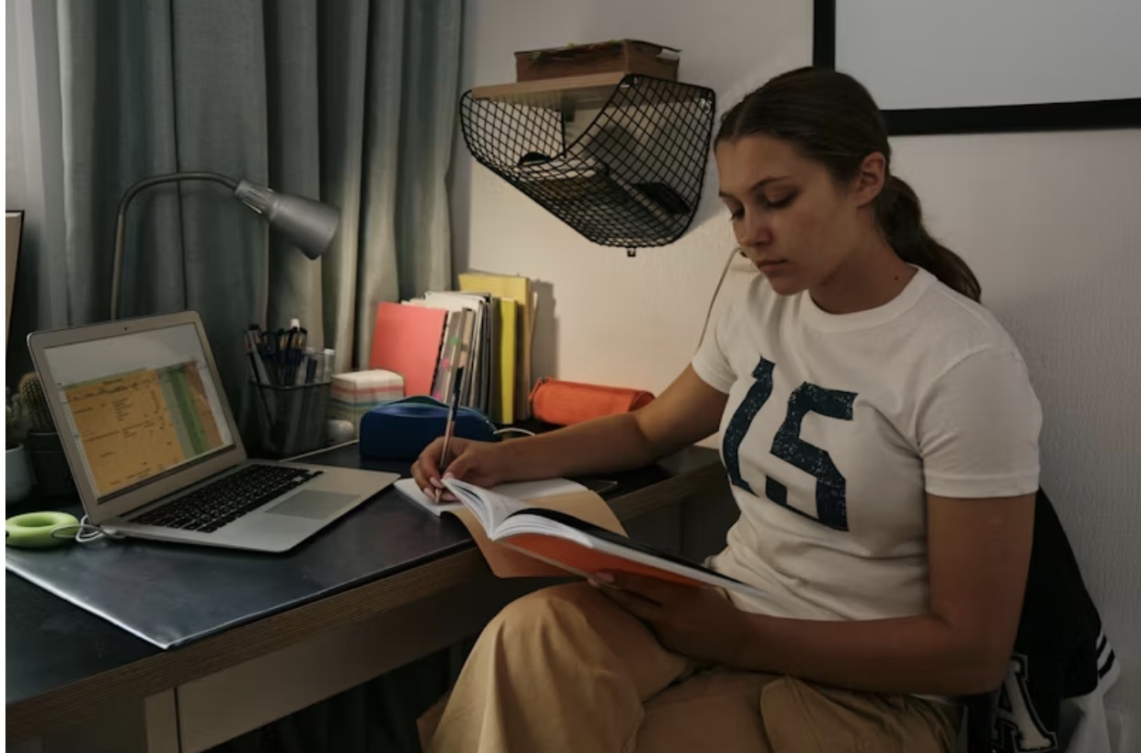 Online STEM concept lessons